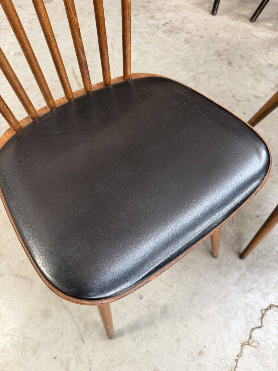 Suite de 4 chaises « Baumann » pour Henri Julien
