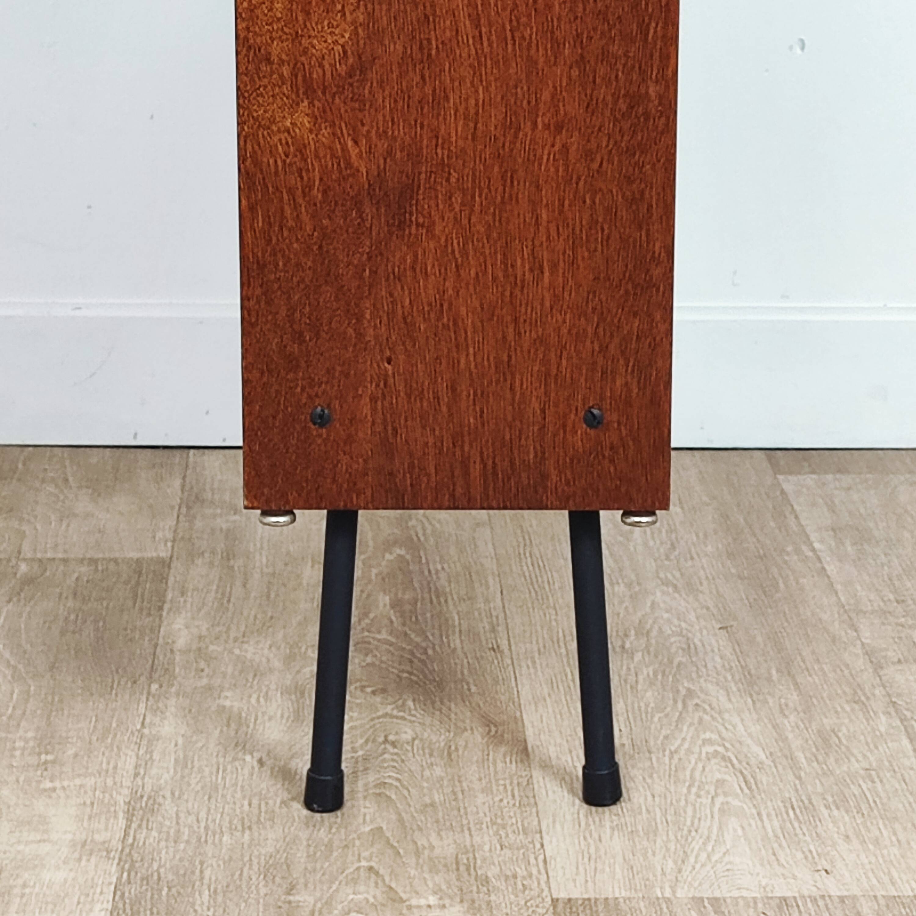 60' display bookcase