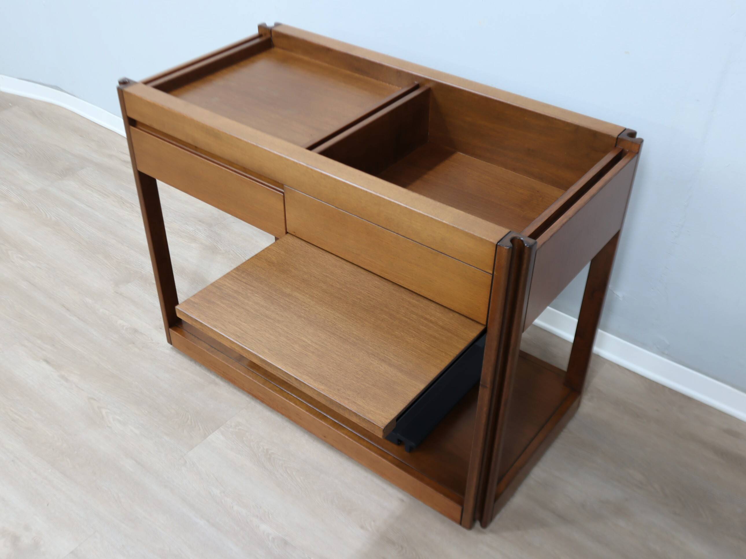 Angelo Mangiarotti for Molteni 4D Series solid wood Bar Cart 1970s