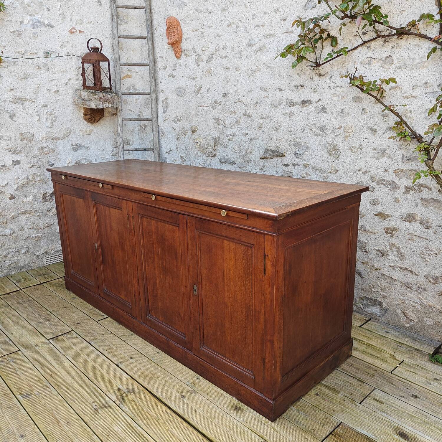 Large oak trading counter