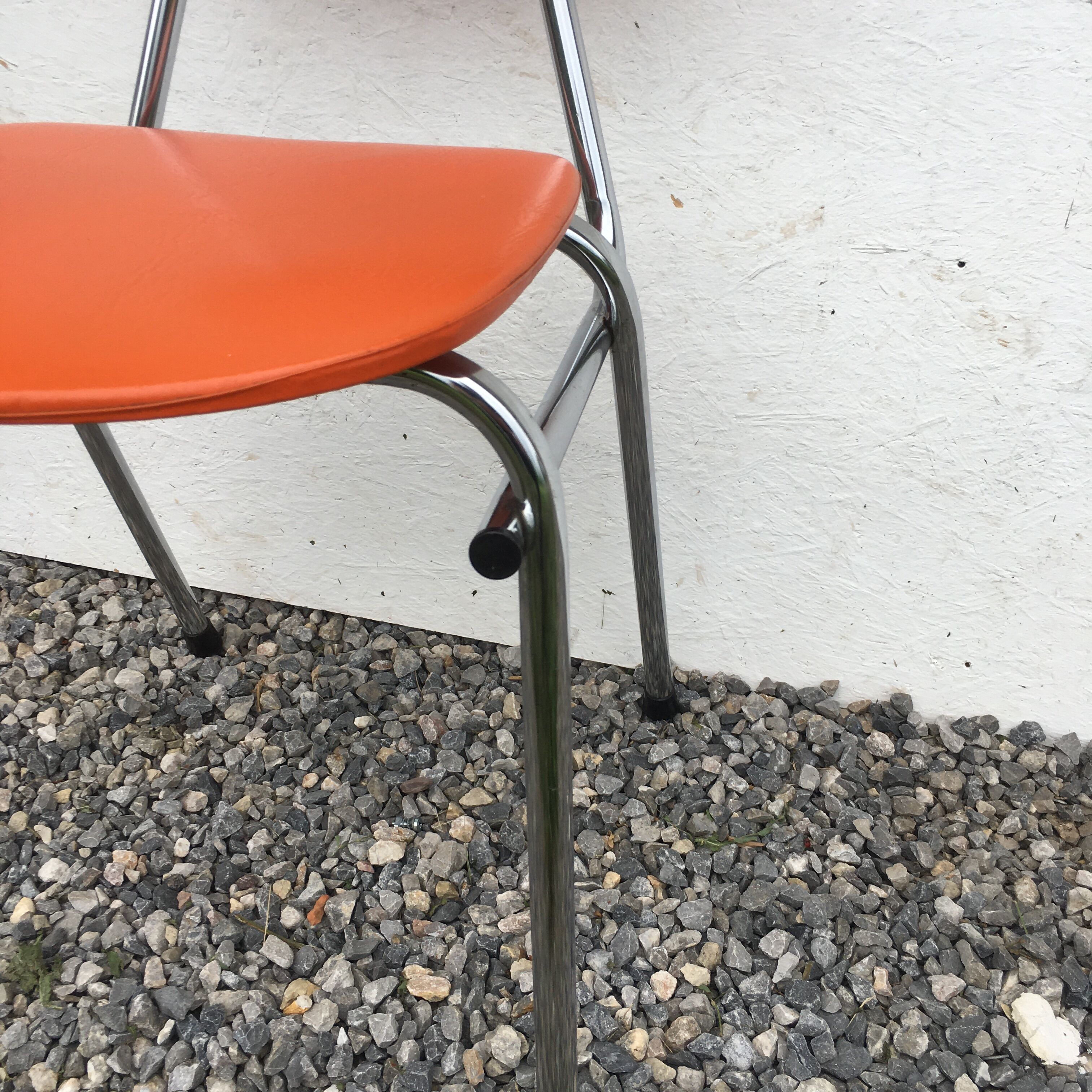 Orange skaï chair
