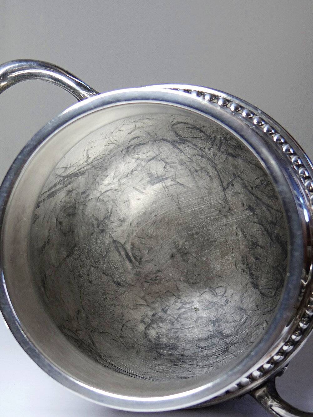 Elegant silver-plated sugar bowl from the 1880-1930 period.