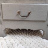 Oak chest of drawers