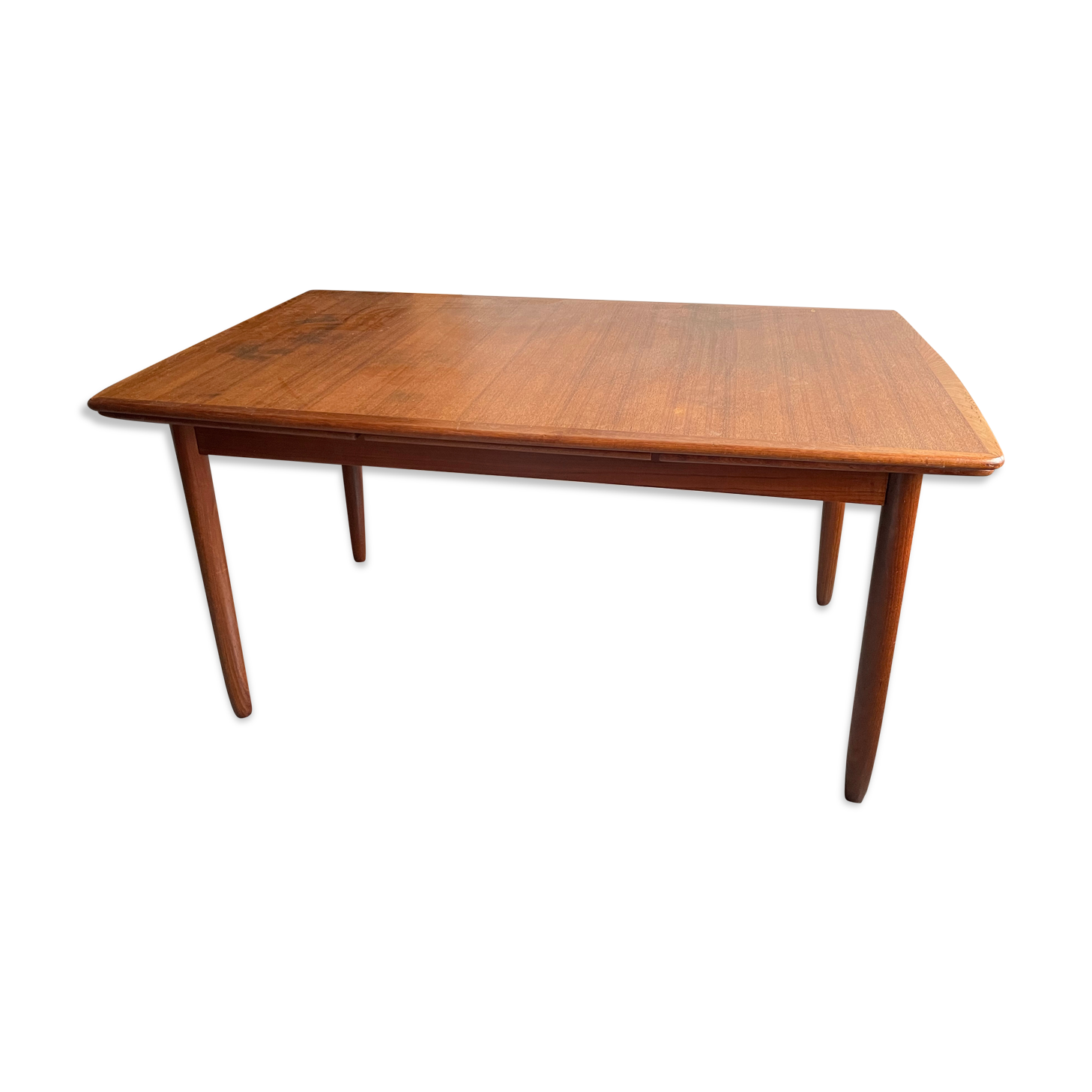 Scandinavian table