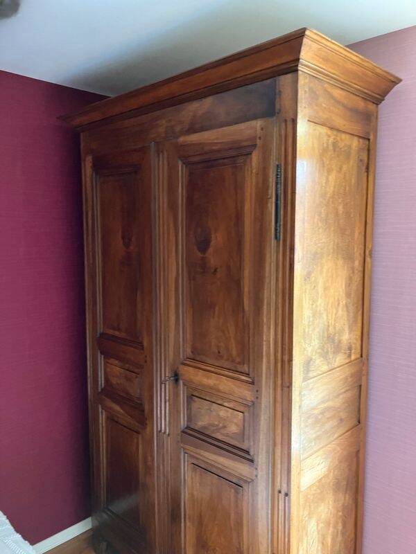 Armoire ancienne Louis XVI