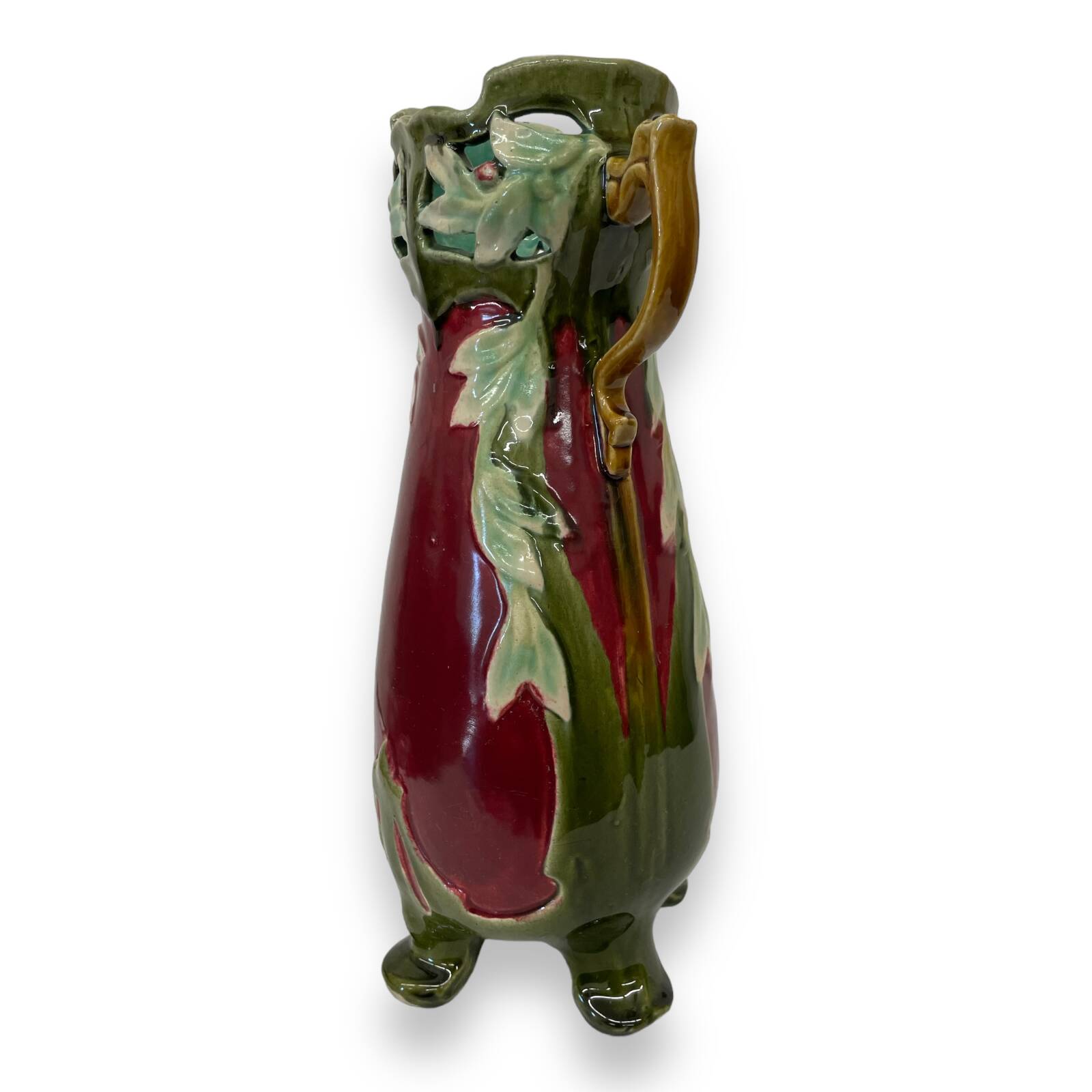 Slip floral decoration signed FM