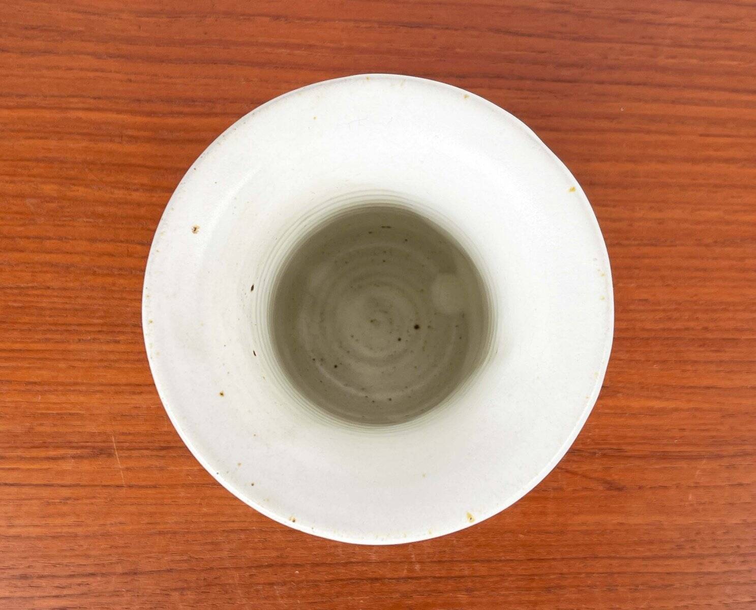 Minimalist vase from a Danish studio by Jette Andersen Keramik, 1960s.