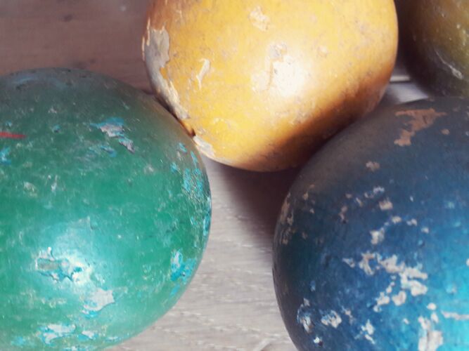 Lot de 5 anciennes boules en bois colorées