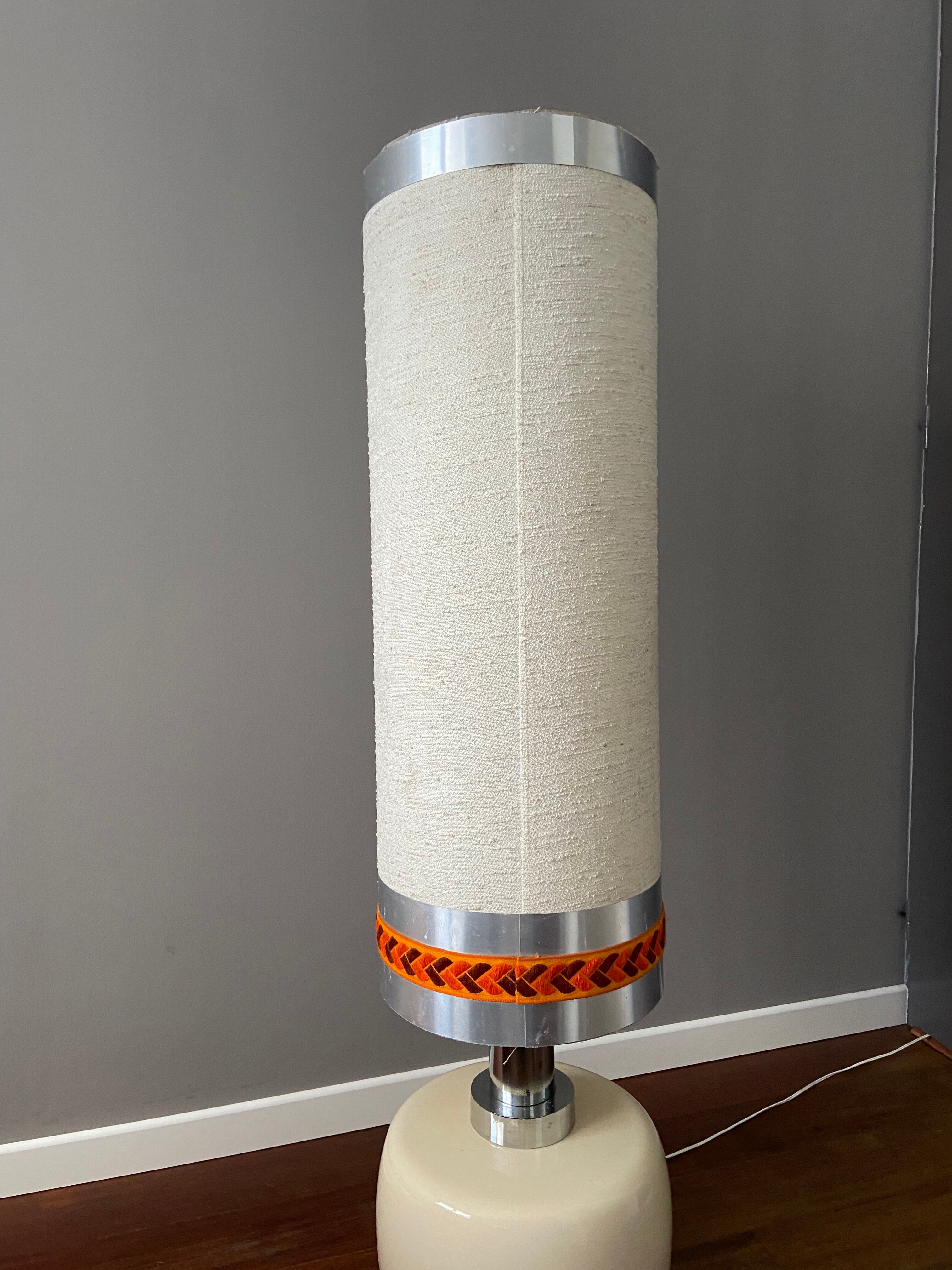 Cracked ceramic floor lamp