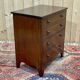 Commode anglaise en acajou des années 1930