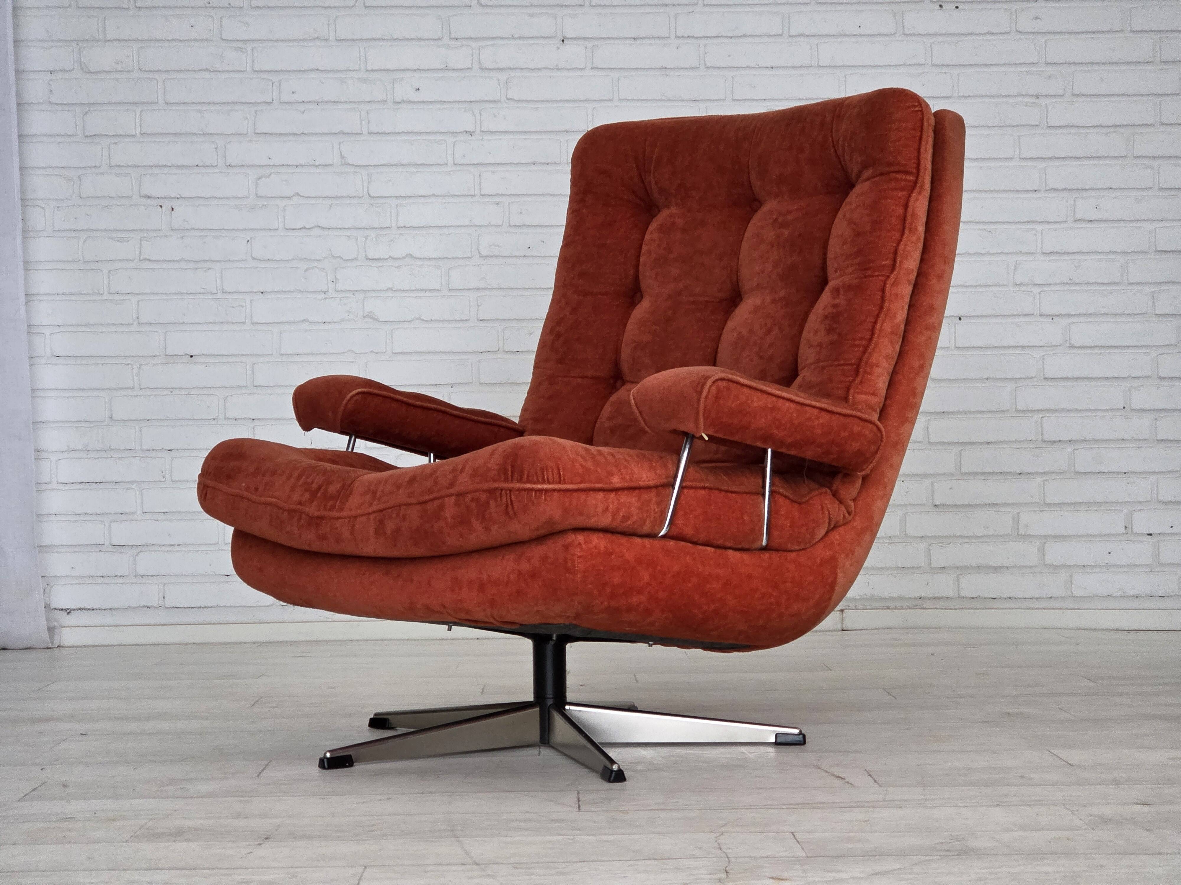 1970s, Swedish swivel armchair by Ulferts Sweden, furniture velour.