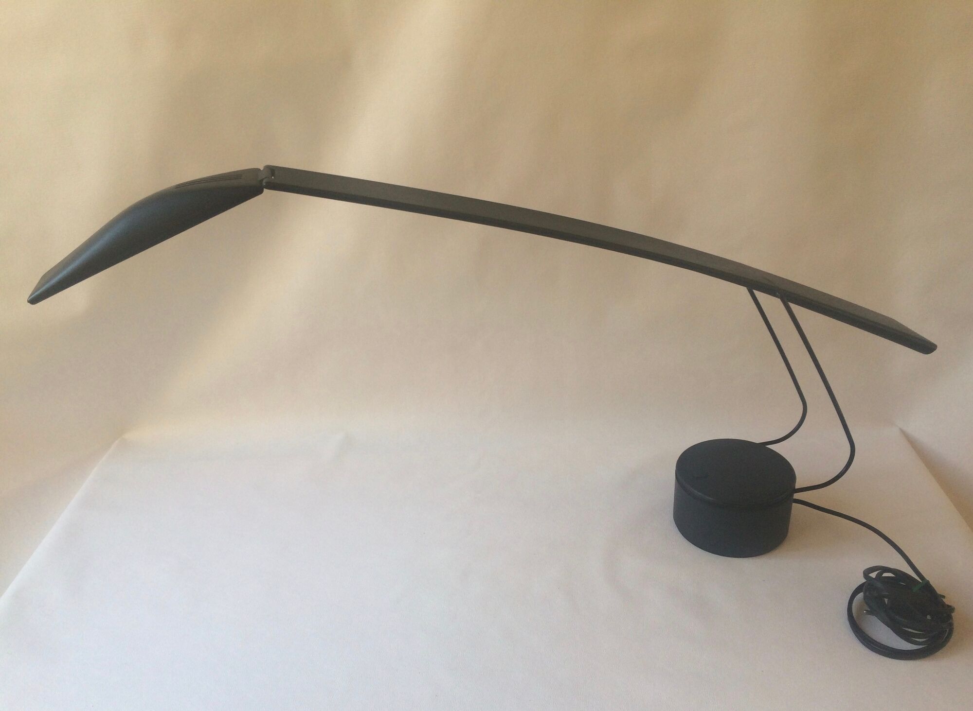 PAf Dove Studio Mario Barbaglia & Marco Colombo 80s desk lamp