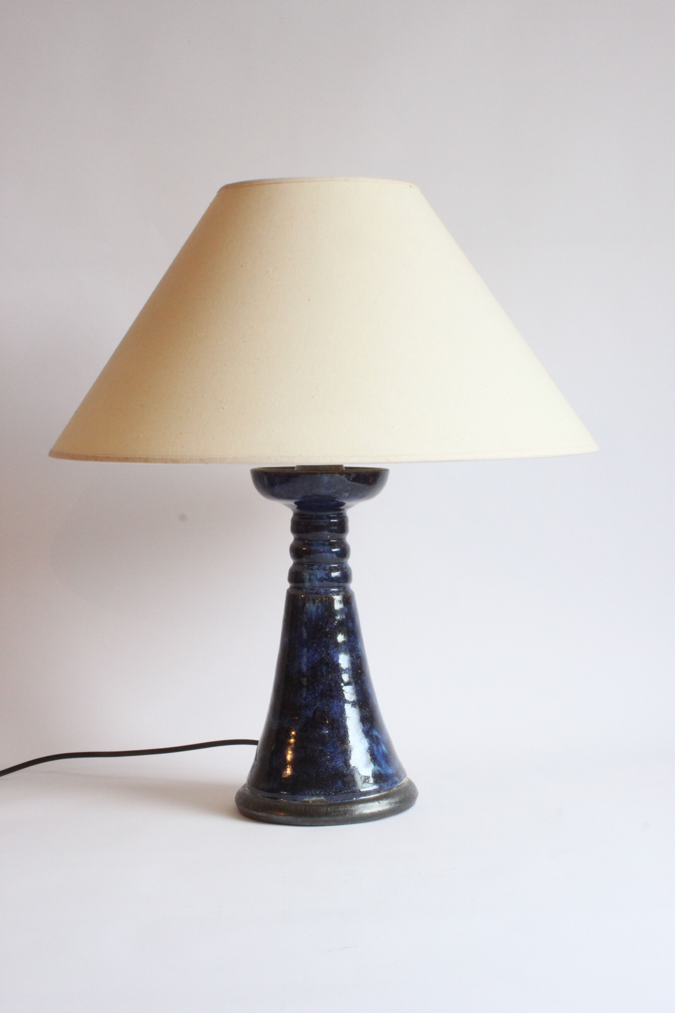 Lampe de table en céramique bleue de Poterie Dubois, Bouffioulx, Belgique années 1950
