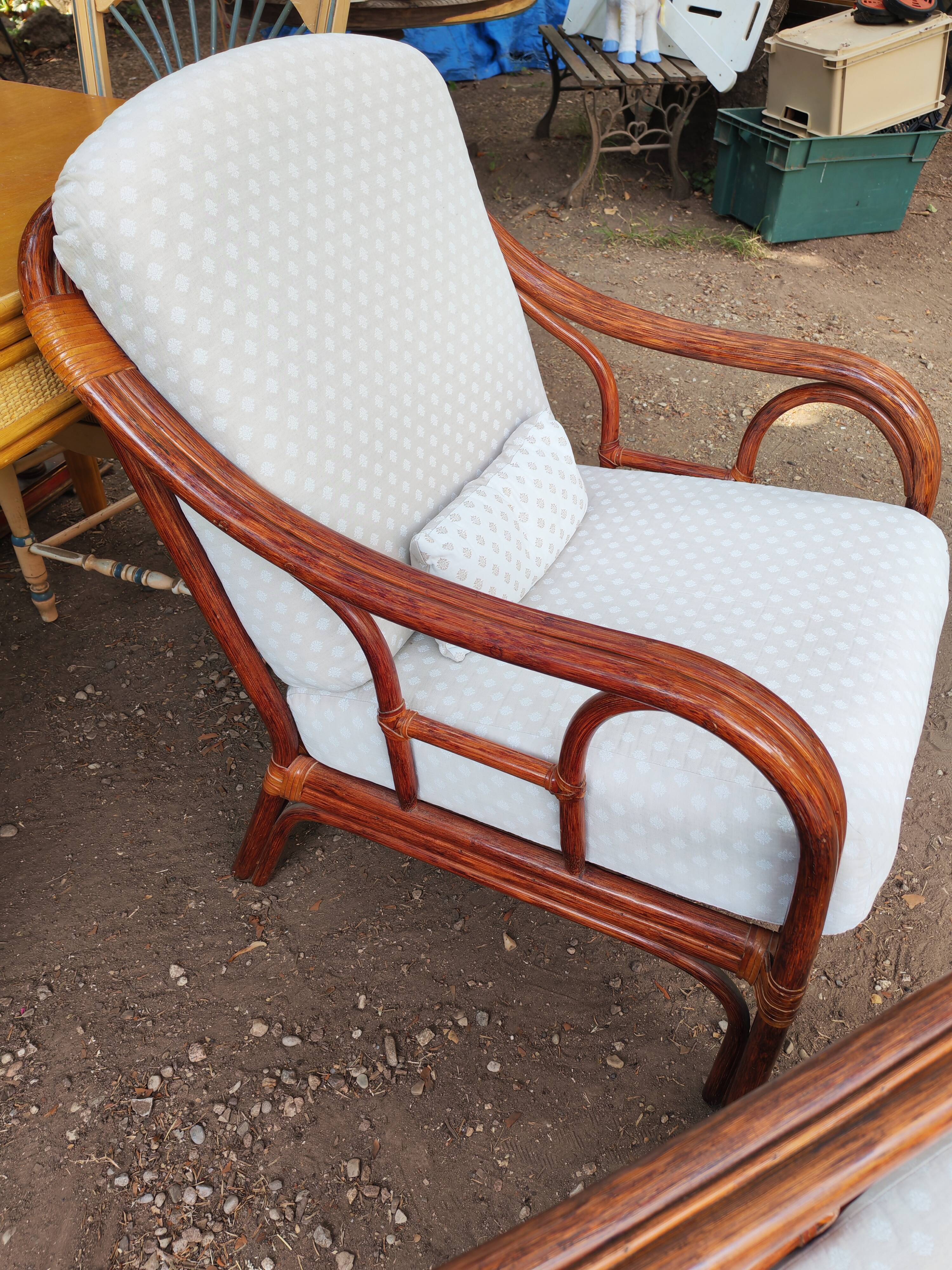 Fauteuil en bois et rotin