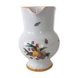 Sandstone pitcher