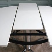Table à manger "Pelikan" extensible. Esprit Florence Knoll. Roche Bobois 70