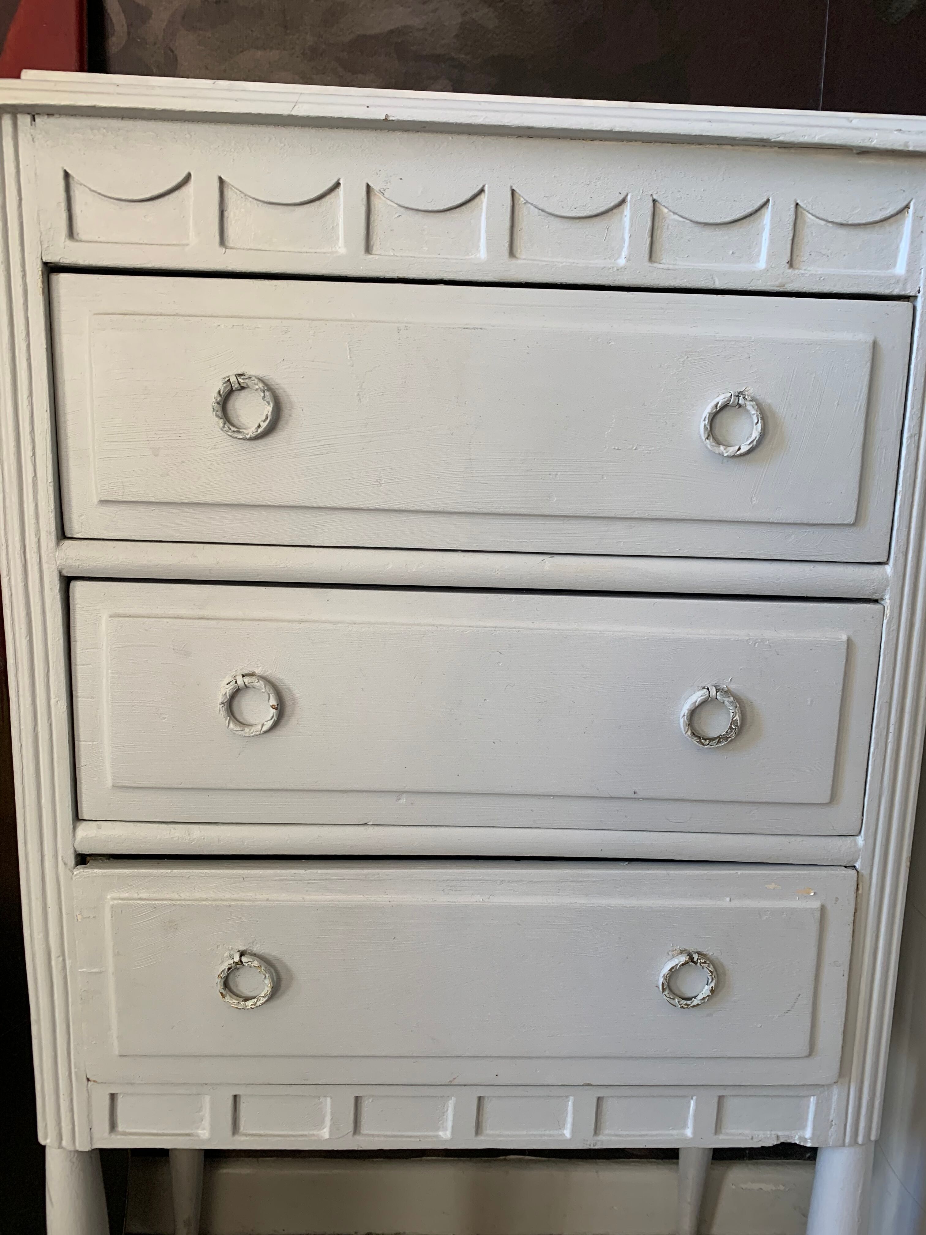 Chest of drawers from the 30s