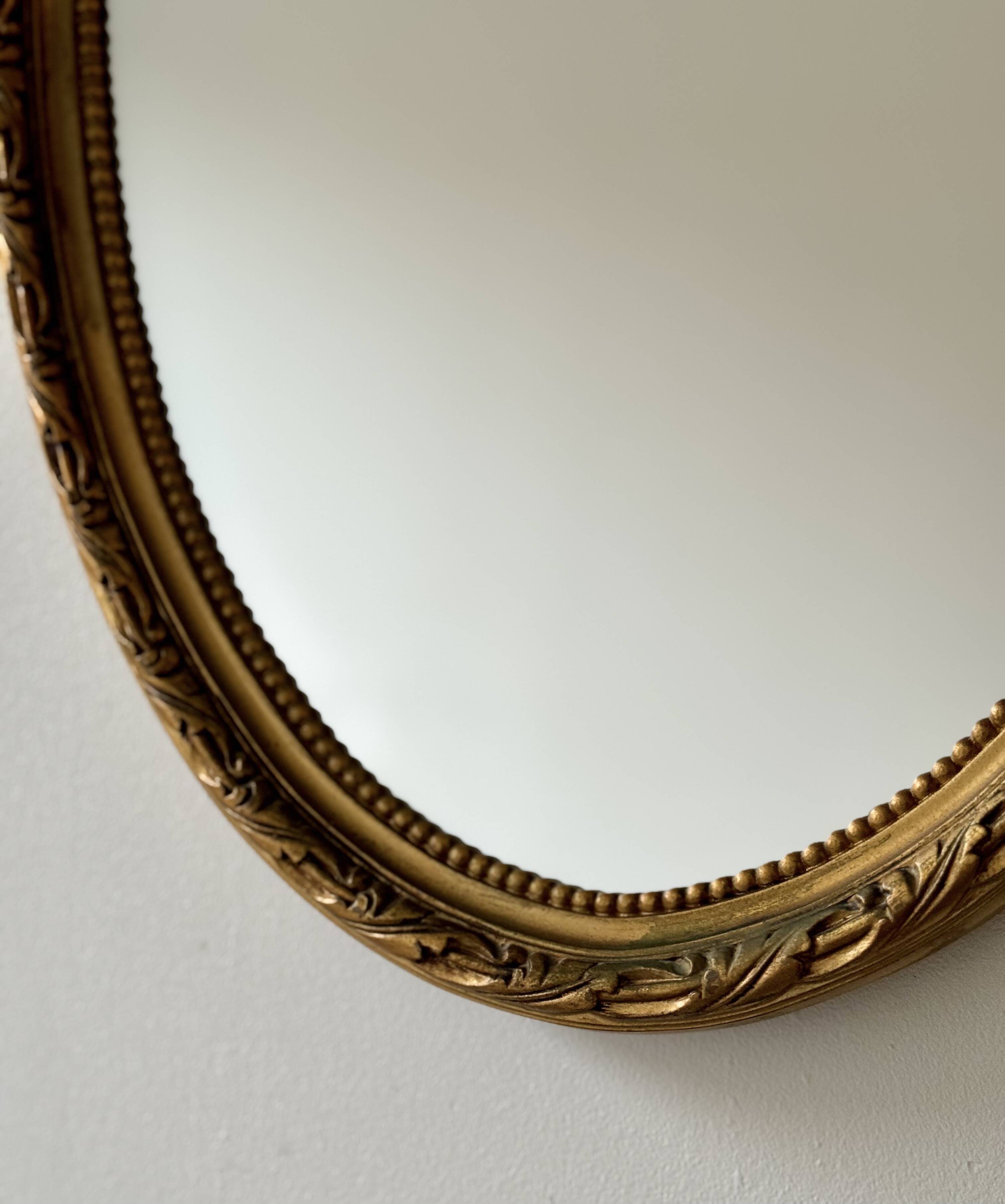 Vintage Oval Gilt Mirror