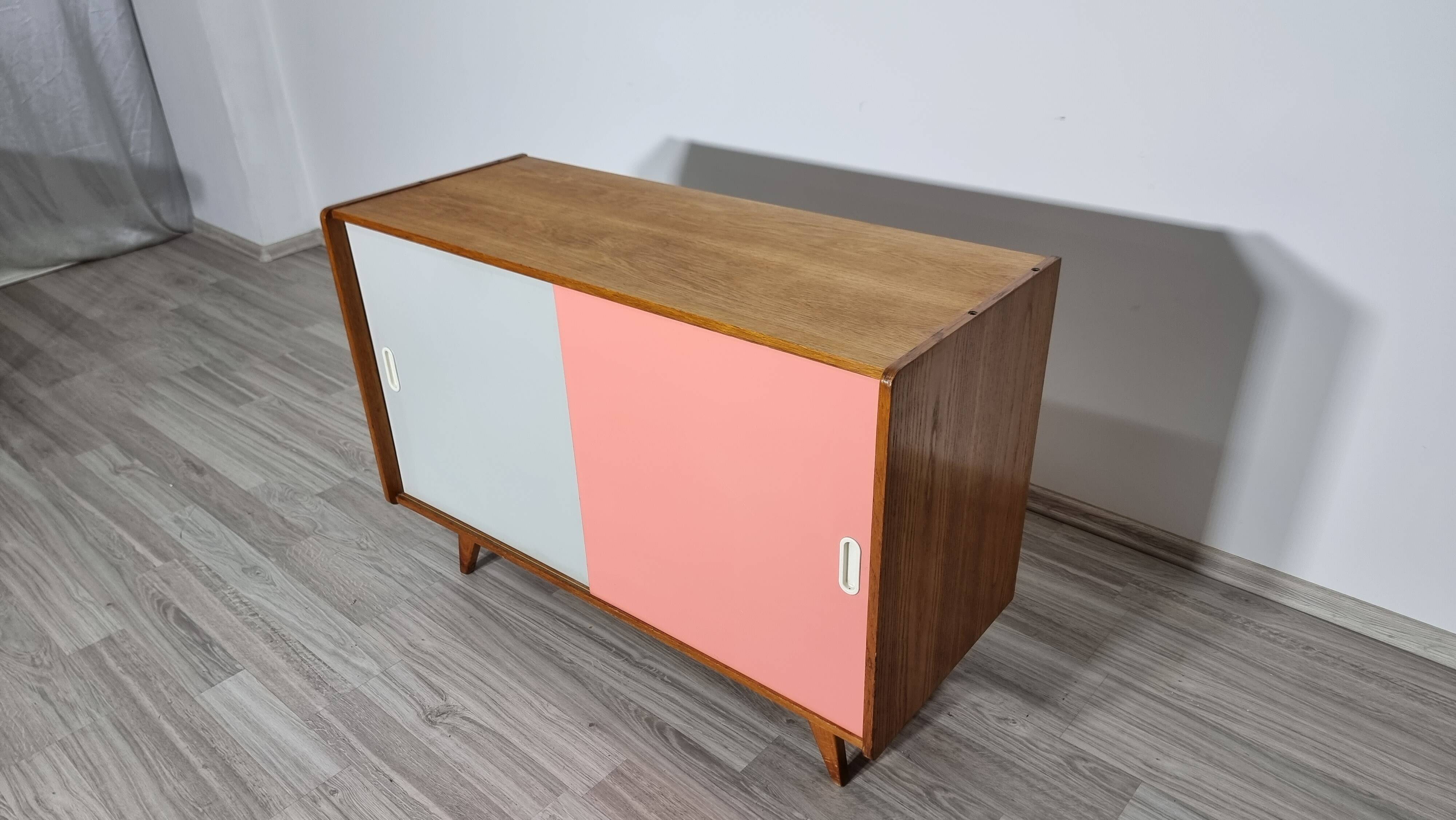 Enfilade par Jiri Jiroutek pour Interier Praha, 1960
