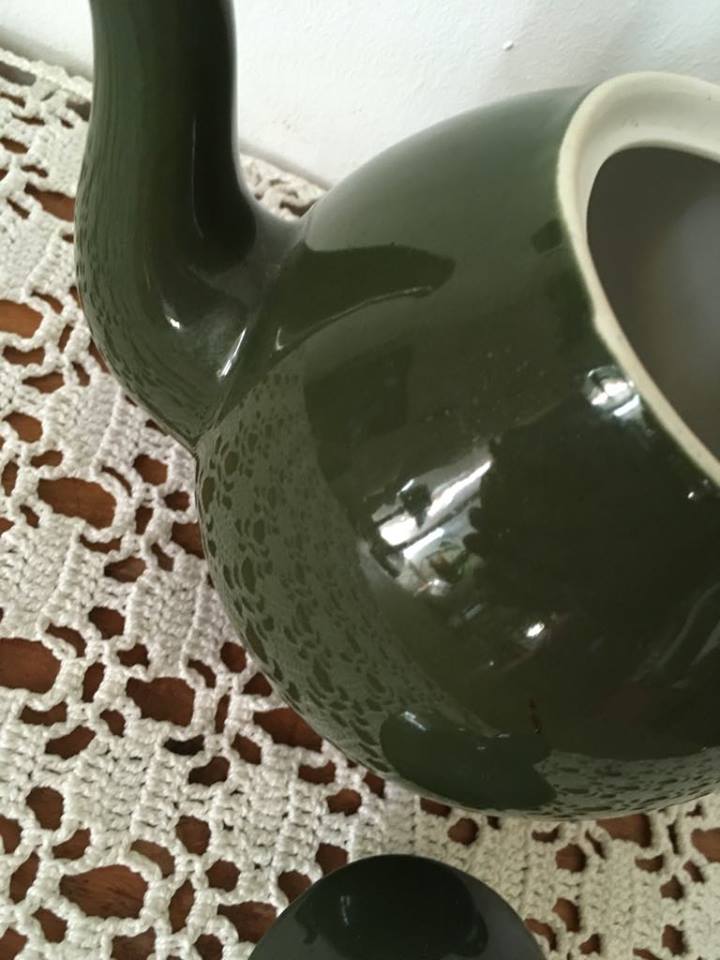Teapot green style bistro