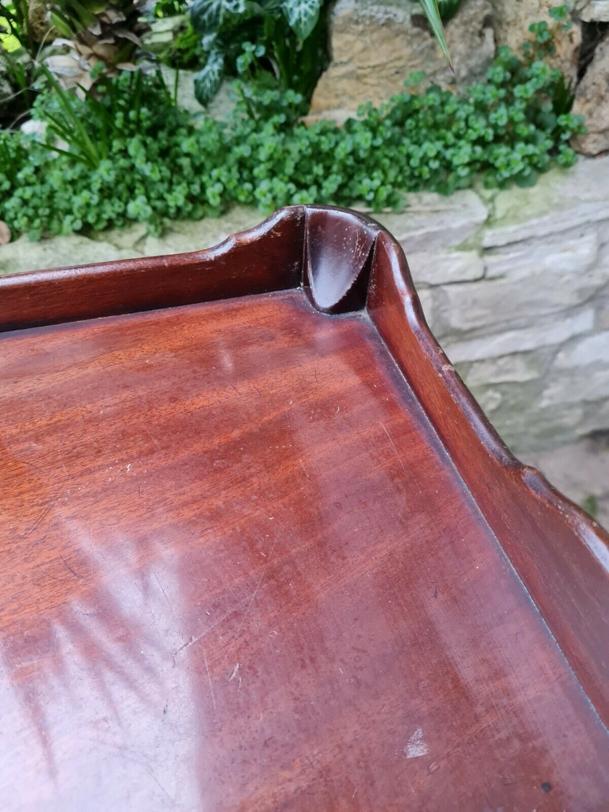 Serving on wooden wheels 30s