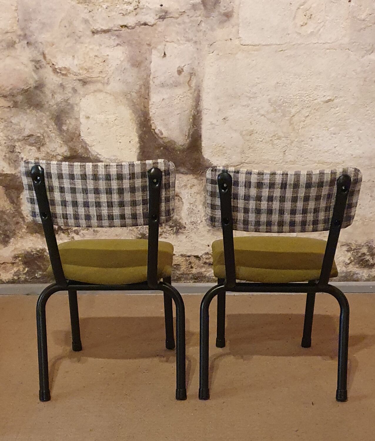 Vintage maternal chair