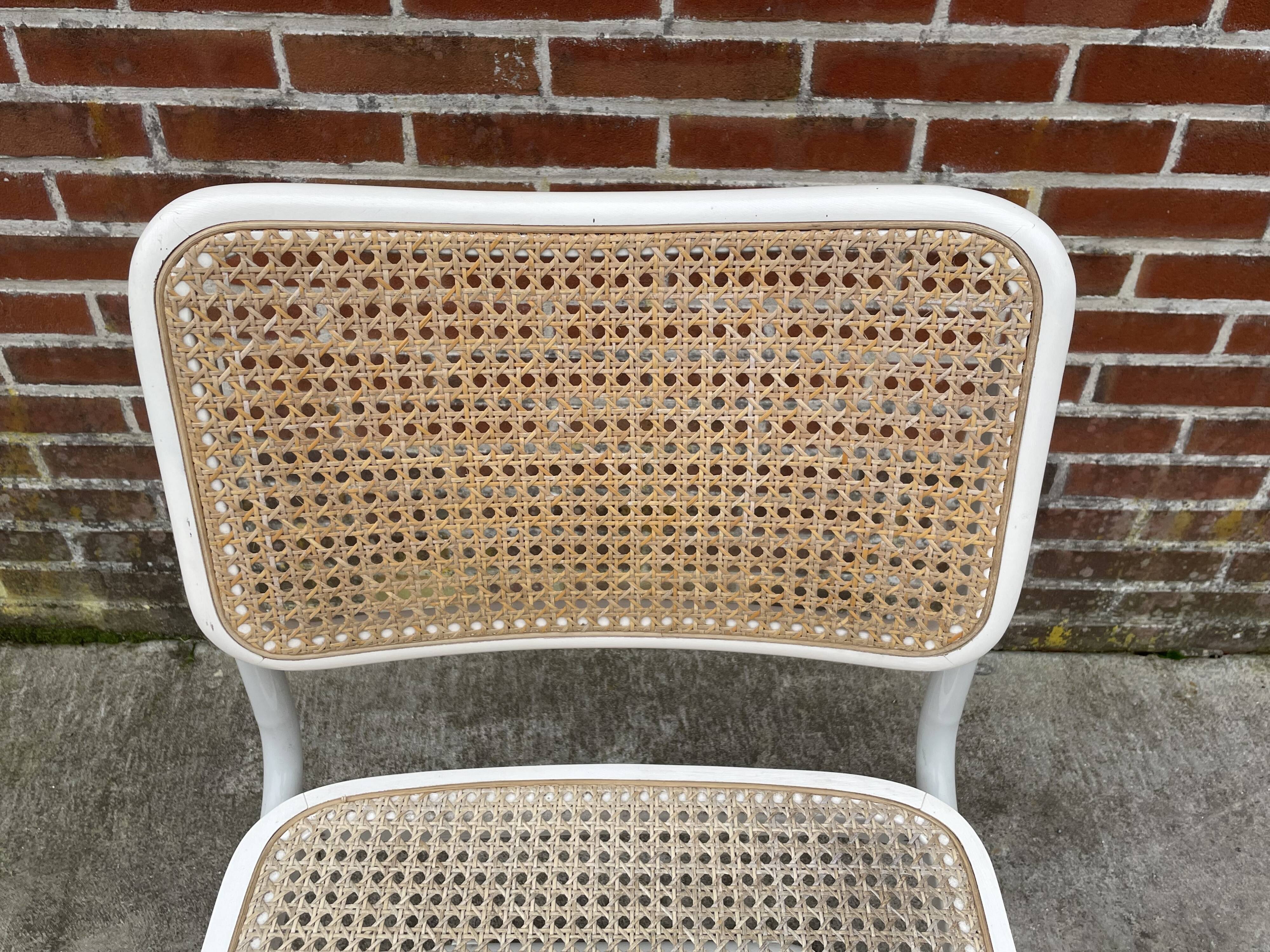 Set of 4 Cesca b32 model chairs in white by Marcel Breuer