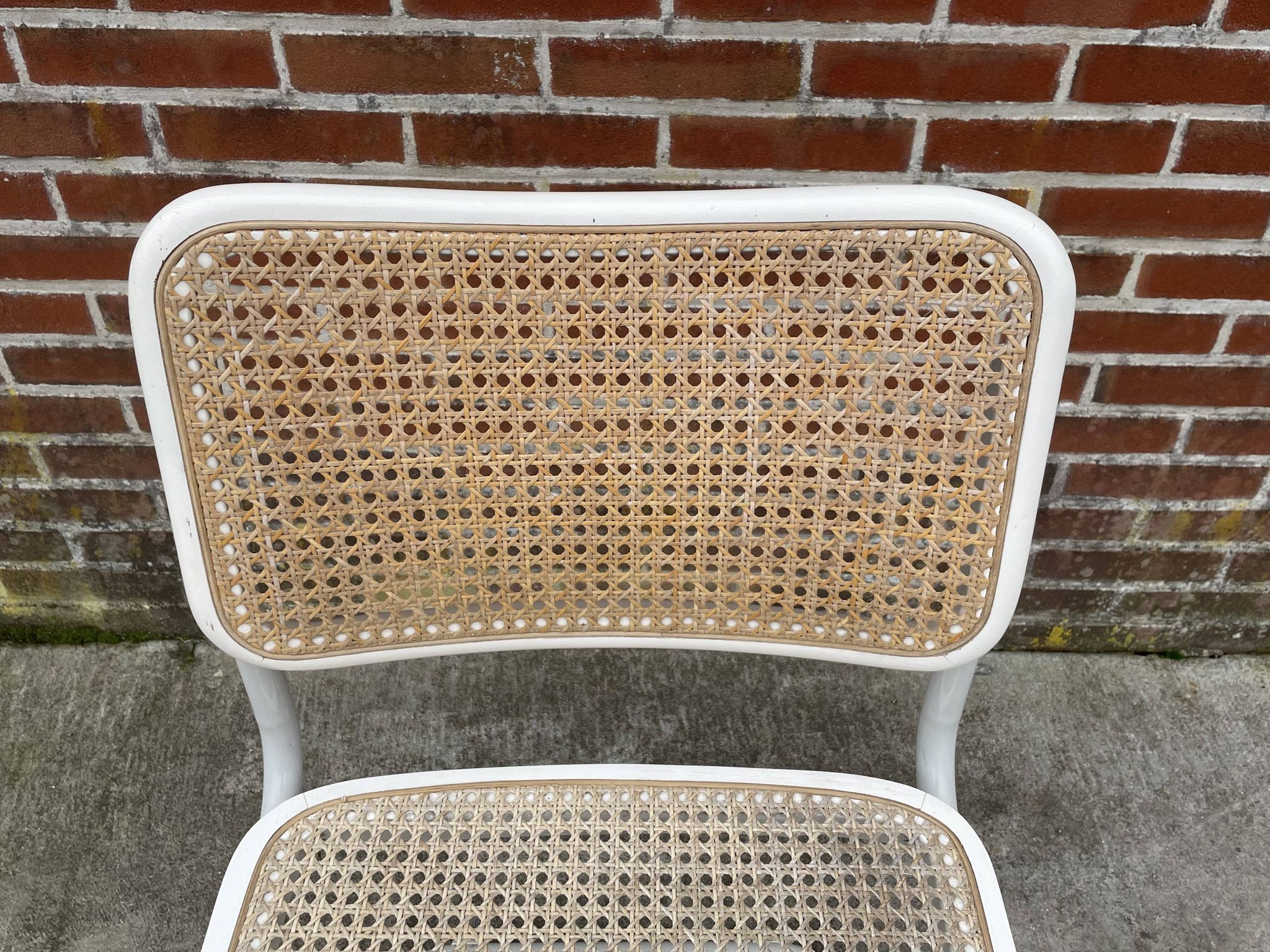 Set of 4 Cesca b32 model chairs in white by Marcel Breuer