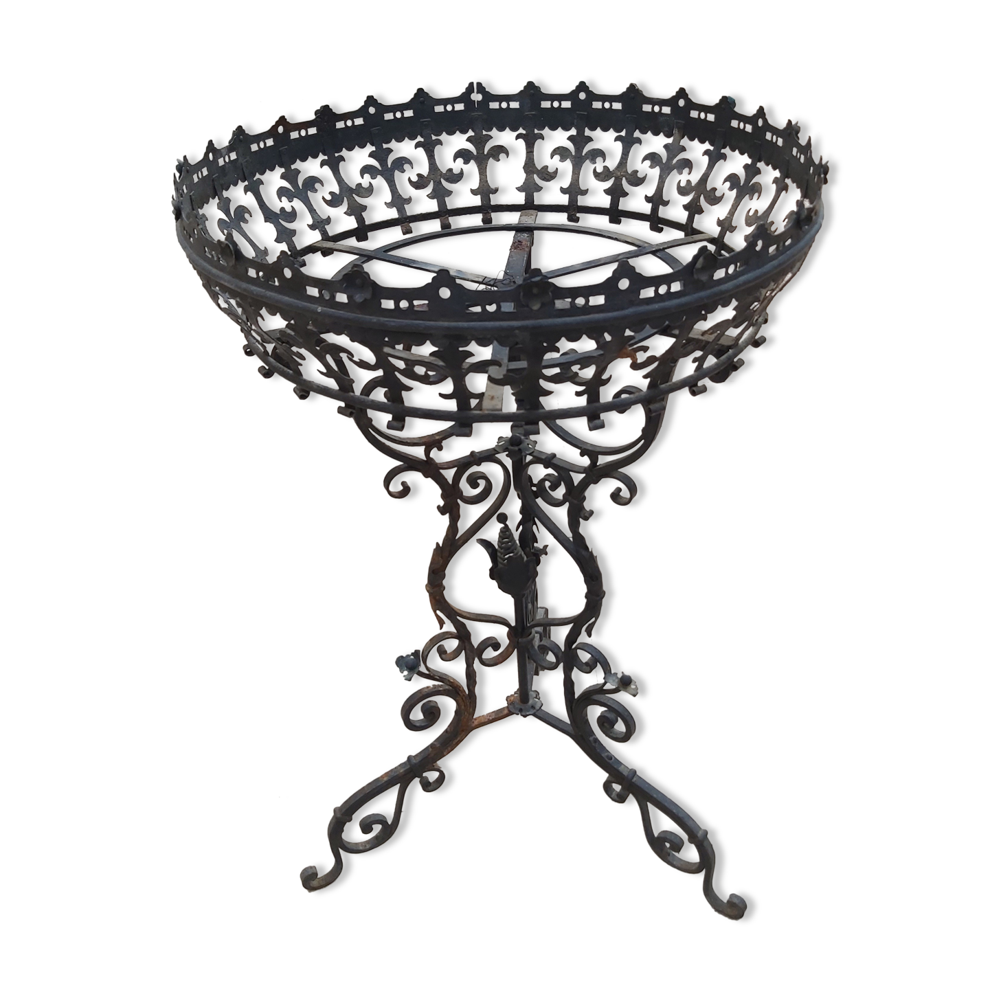19th-century iron planter