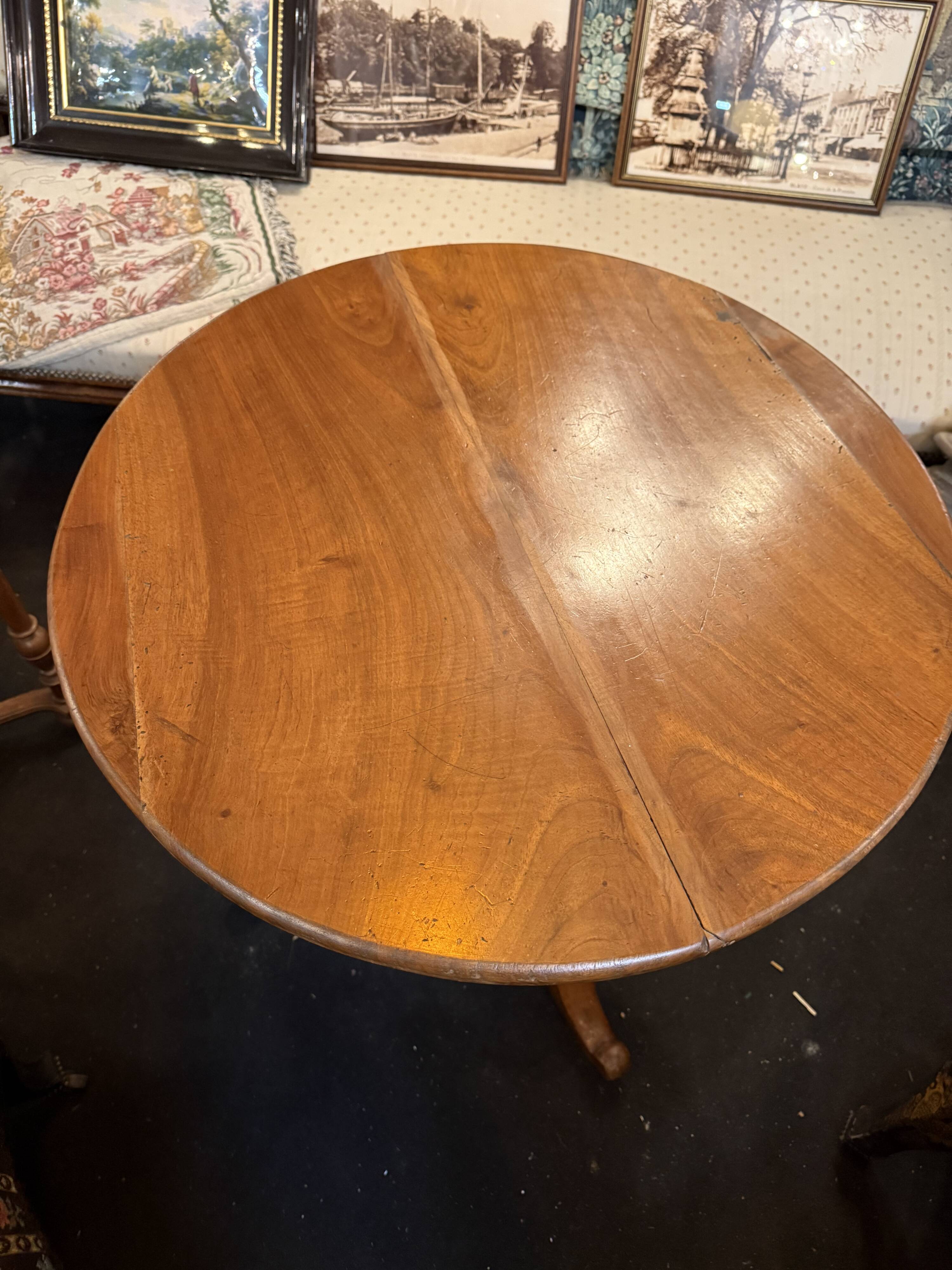 Louis Philippe walnut gueridon