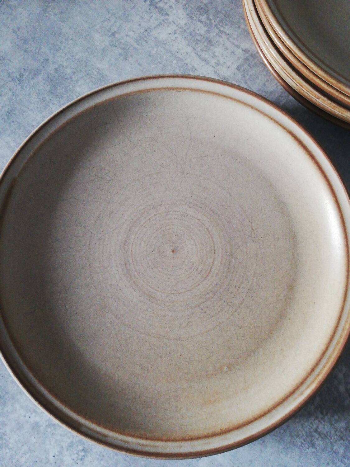 Stoneware plates set of 8