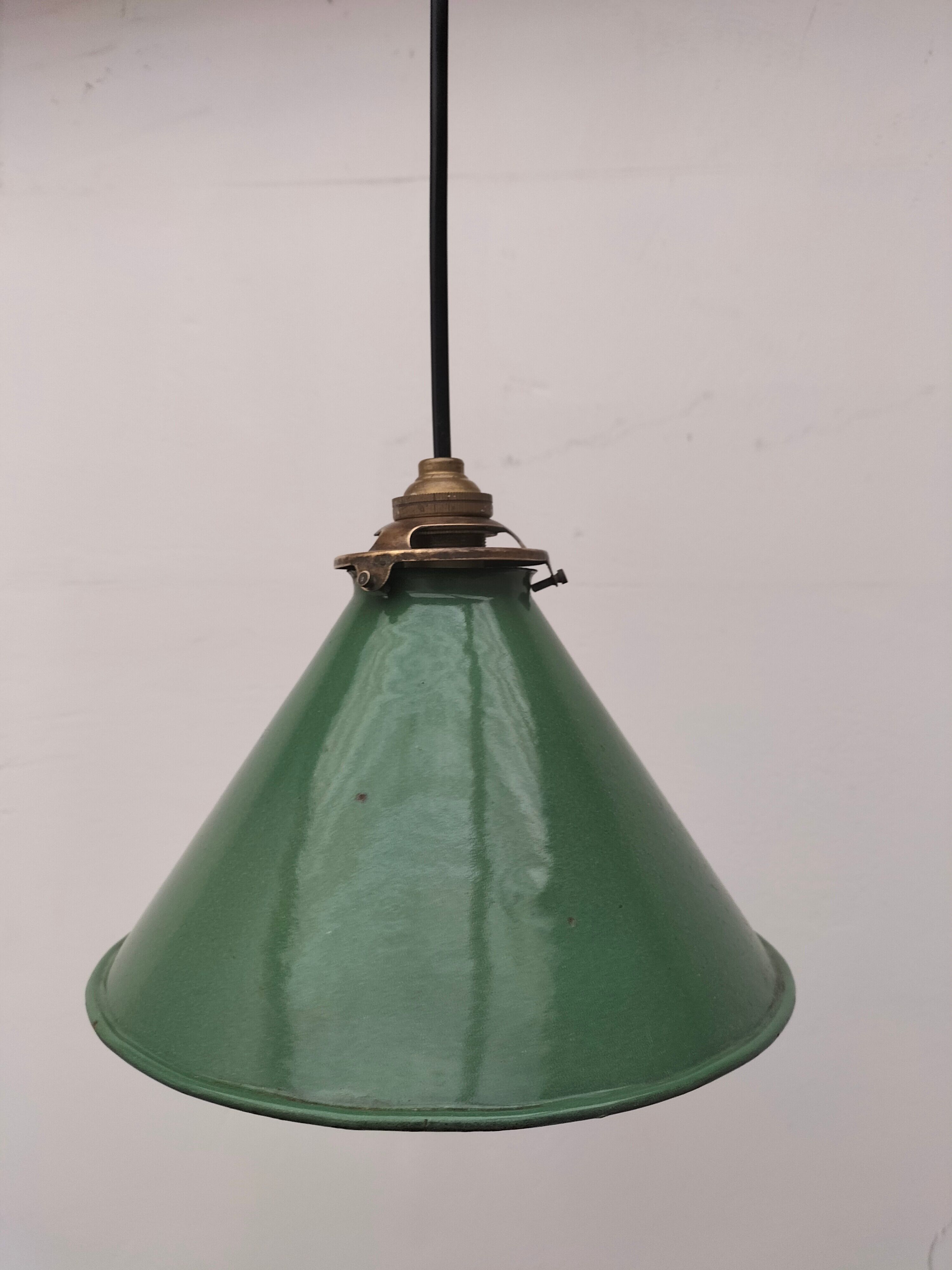 Suspension cone enamelled sheet metal