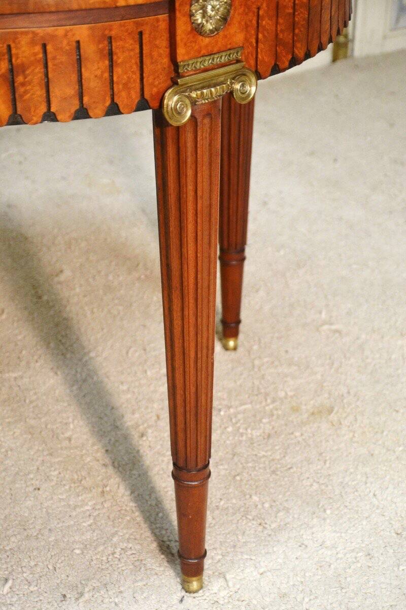 Art Deco pedestal table