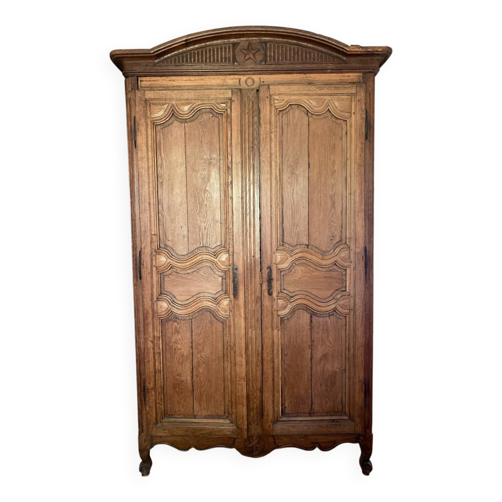 Solid wood wardrobe