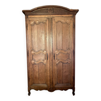 Solid wood wardrobe