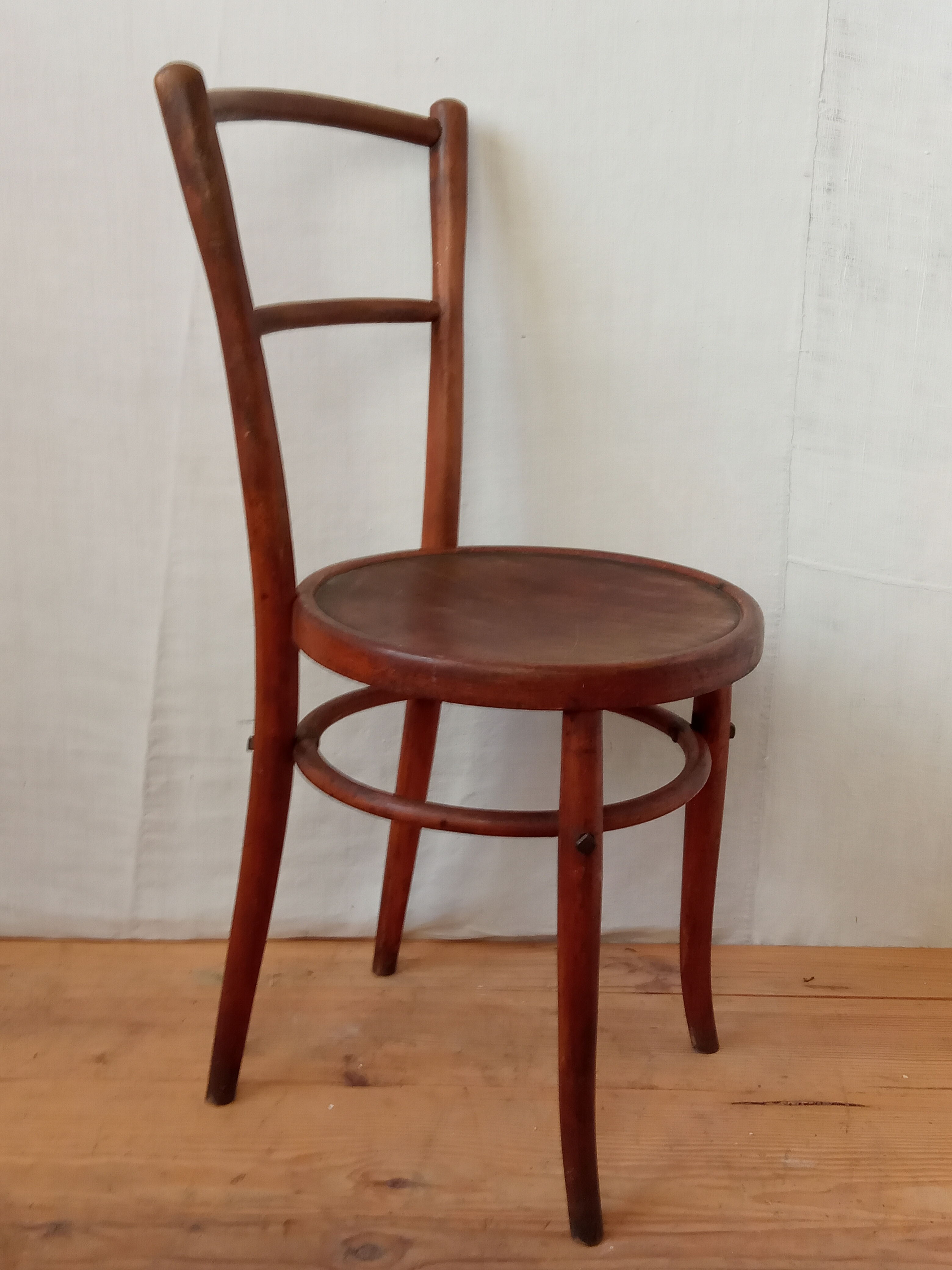 Chaise de bistrot en bois courbé