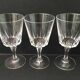 Set de 12 verres à vin cristal taillé