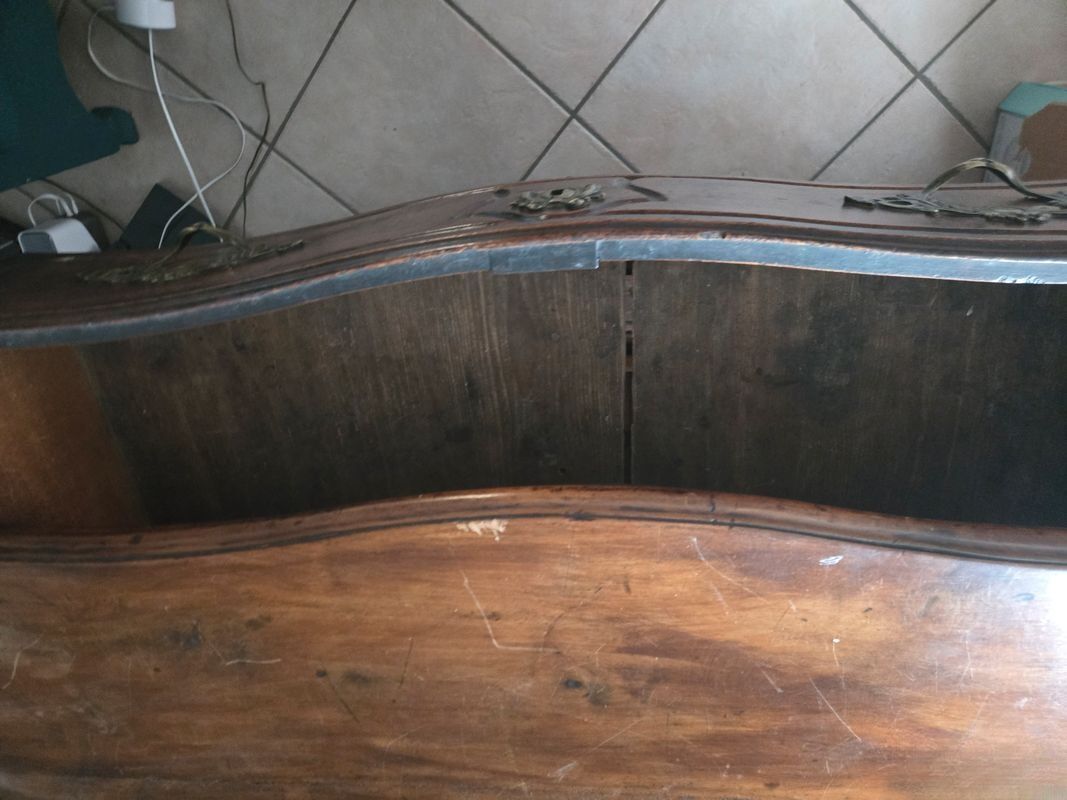 Antique Louis XV style commode – solid walnut