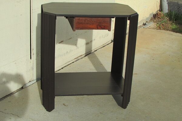 Pedestal table, art deco side table