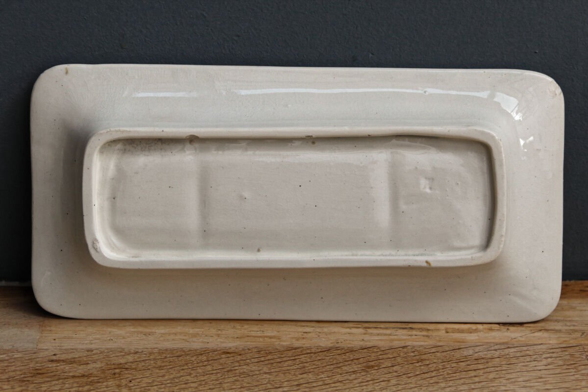 Earthenware soap holder