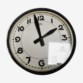 Single-sided ATO clock