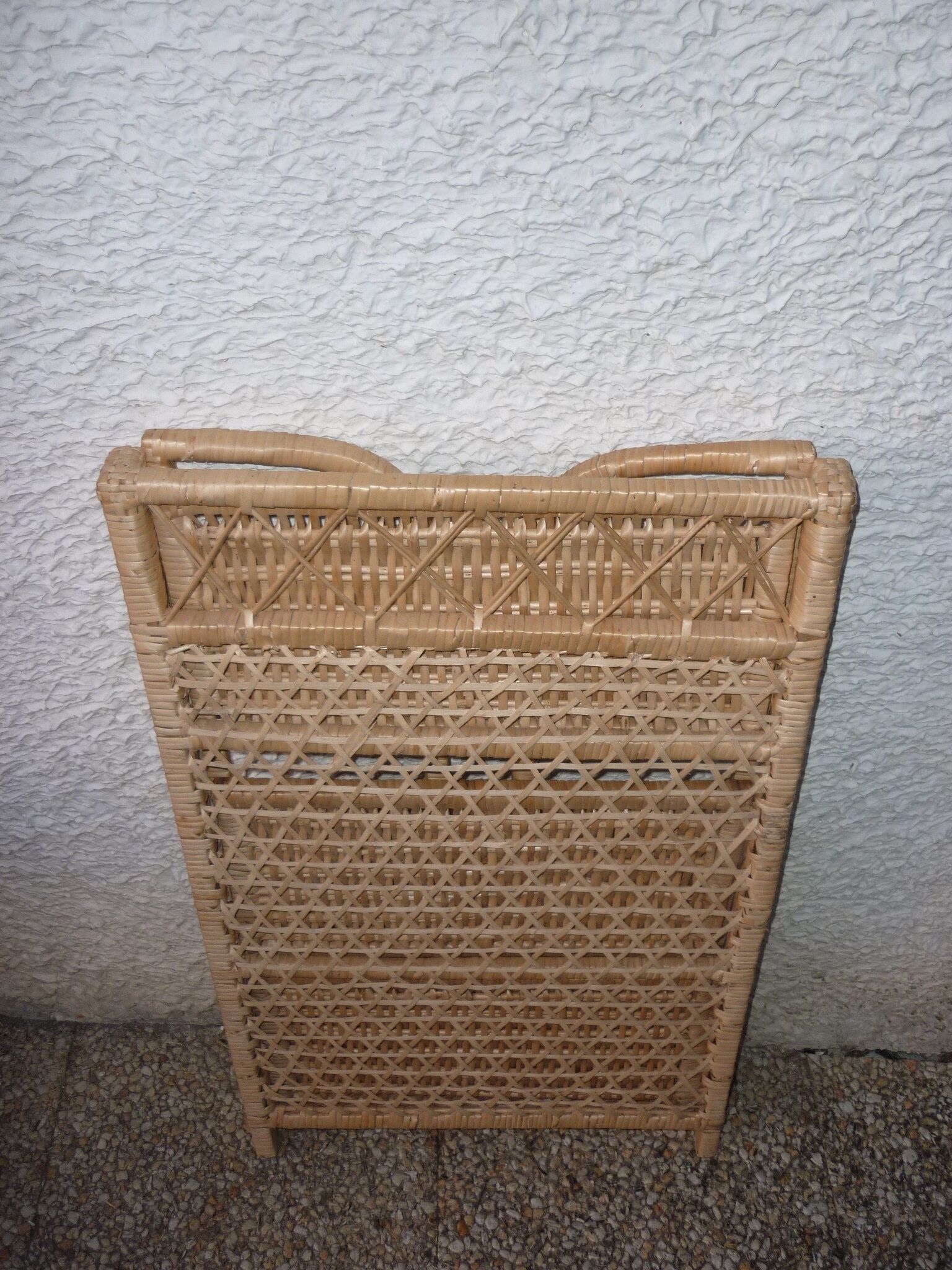 Rattan and wicker folding shelf