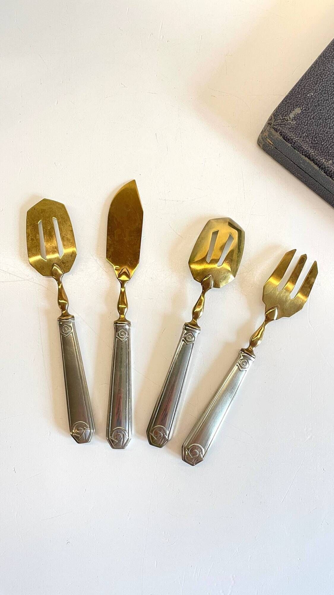 Art Deco dessert service
