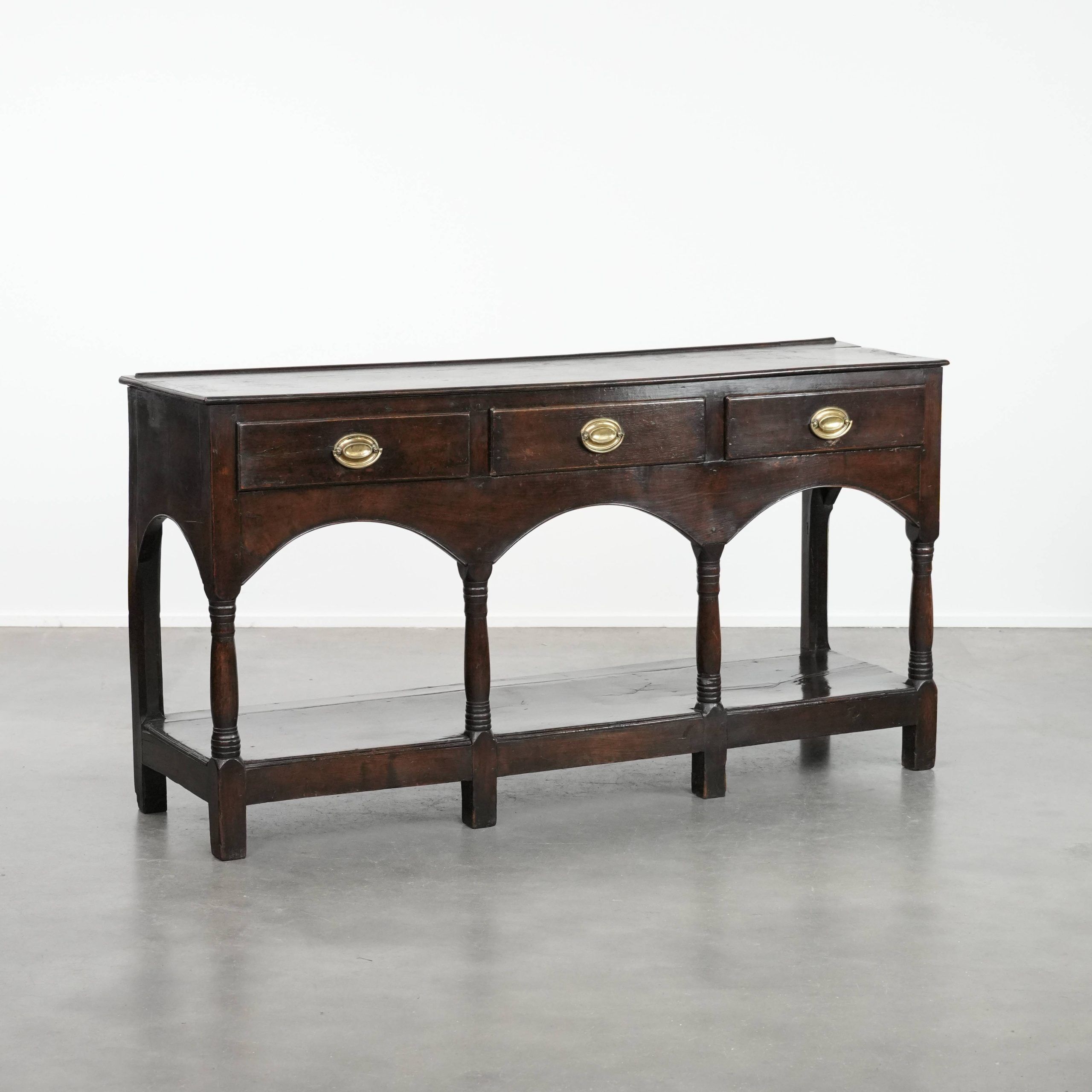 Antique 18th century English side table/dresser made of oak