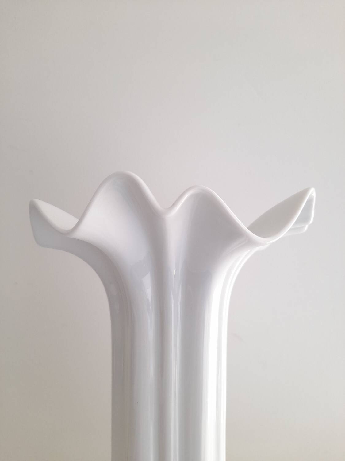 Hutschenreuther white porcelain vase