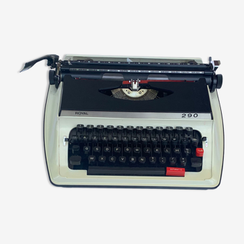 Royal typewriter 290