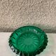 Cendrier en verre ciselé vert vintage