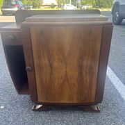 Art Deco bedside table in flamed walnut, marble top – 1930s