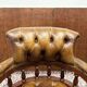 Fauteuil Chesterfield anglais classique