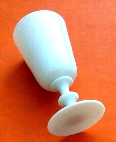 Vase white opaline decoration rosa indica cruenta